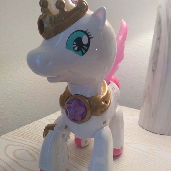 My Little Pony White/ Pink Unicorn with Tiara Sings and lights up Push Buttons - Picture 3 of 4